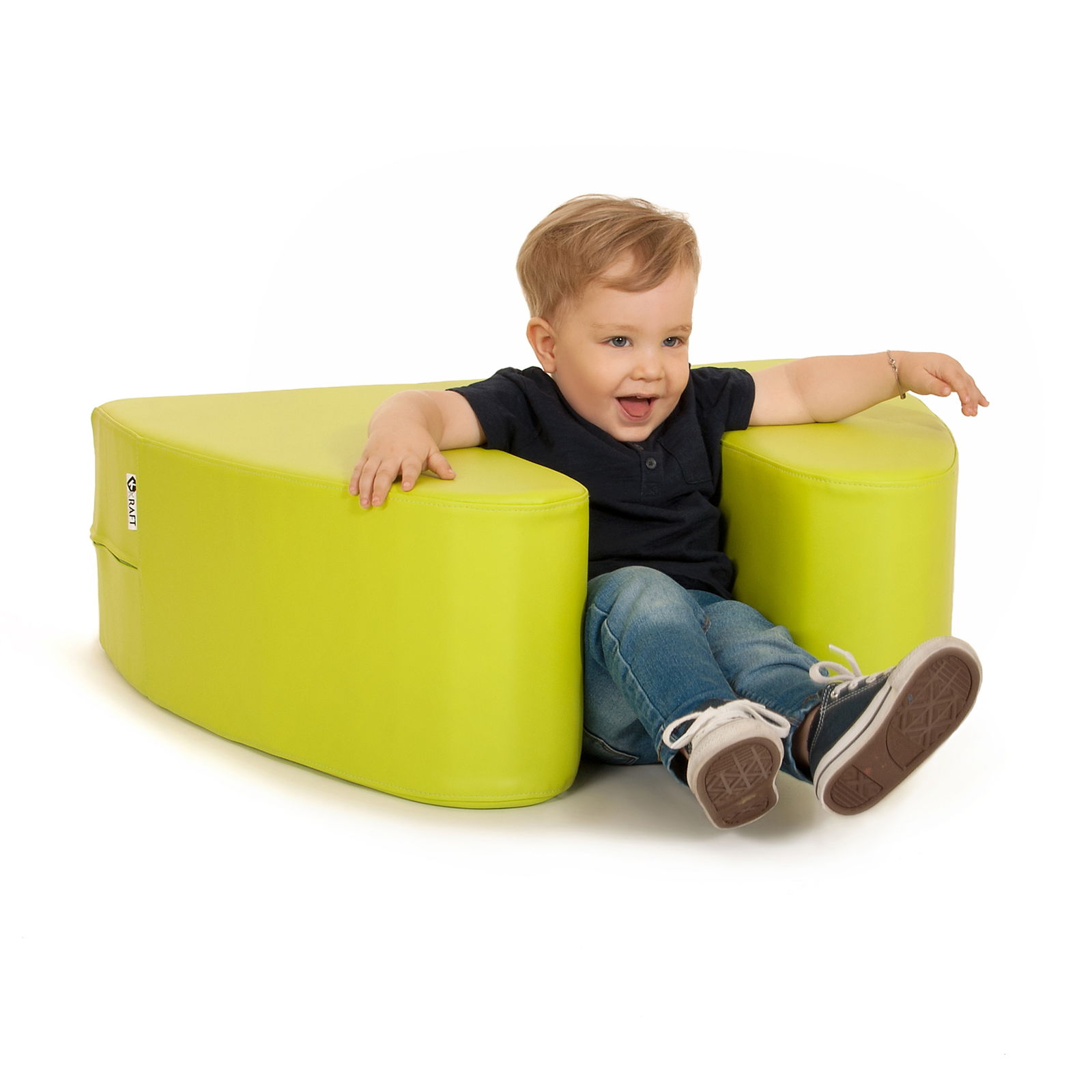 107-228_umarmender_sitz_c 107-228_umarmender_sitz_c