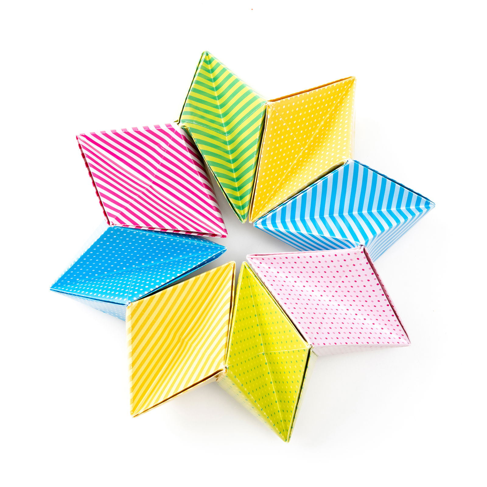Origami Pünktchen u. Streifen, 15x15cm, 32 Blatt, 4 Far Origami Pünktchen u. Streifen, 15x15cm, 32 Blatt, 4 Far