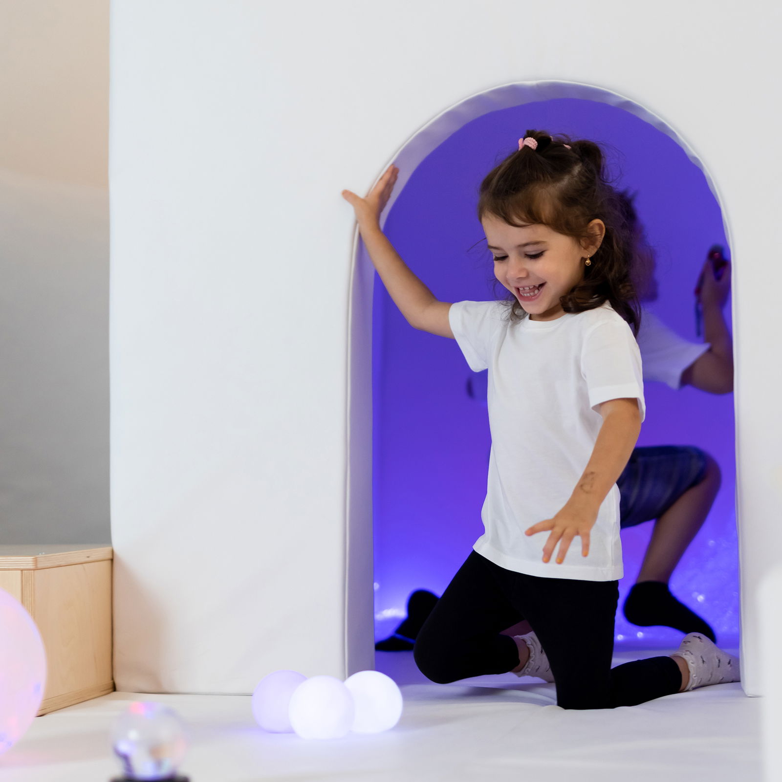 Hiša za čute iz umetnega usnja Hiša za čute iz umetnega usnja