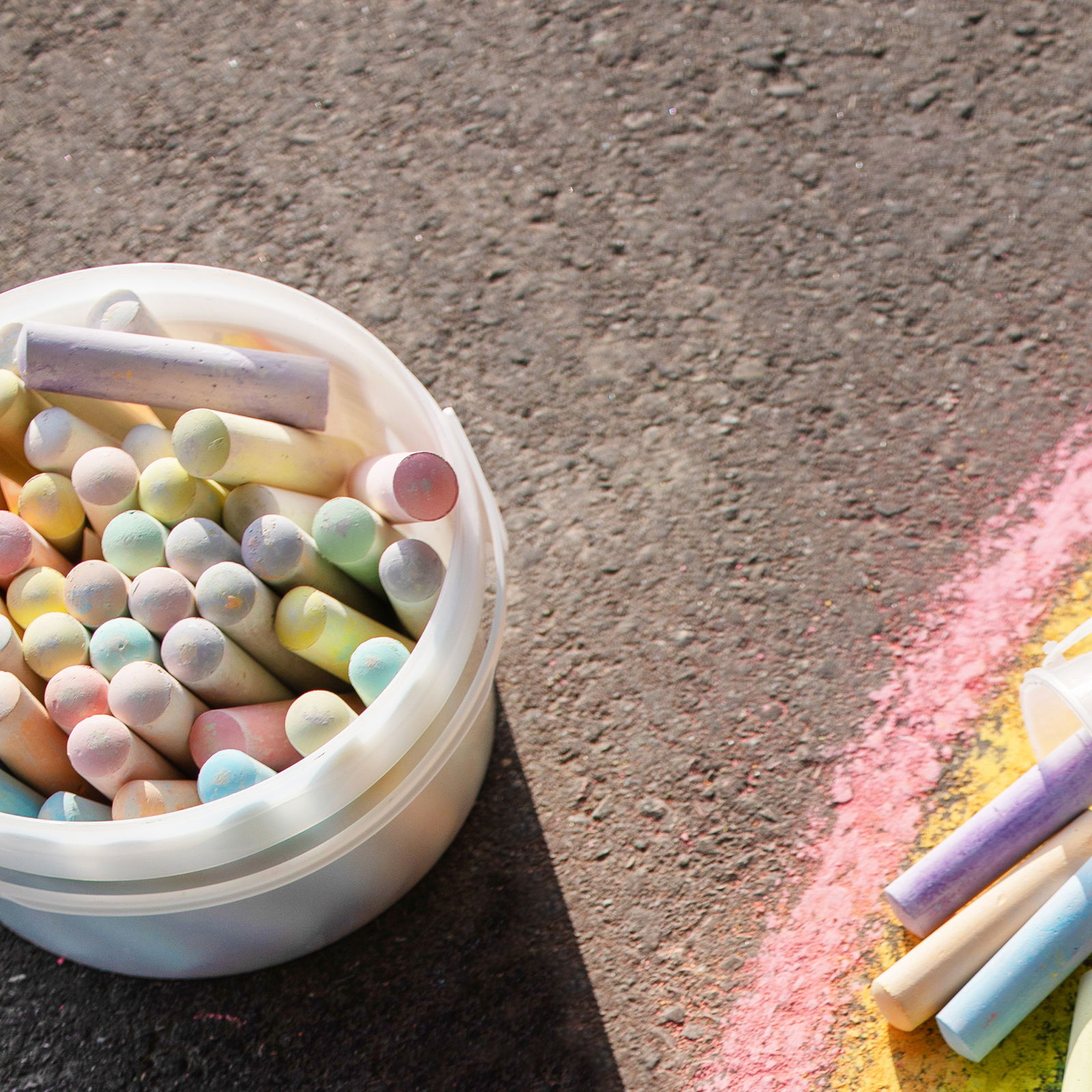 Straßenmalkreide, 50er Set im Eimer Straßenmalkreide, 50er Set im Eimer