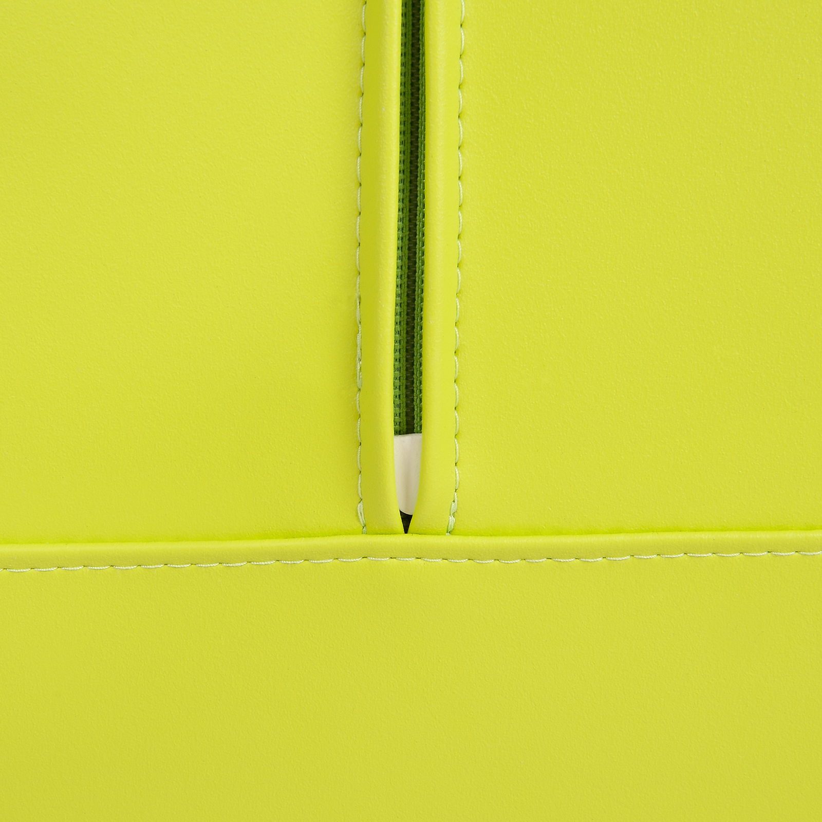 107-228_umarmender_sitz_e 107-228_umarmender_sitz_e