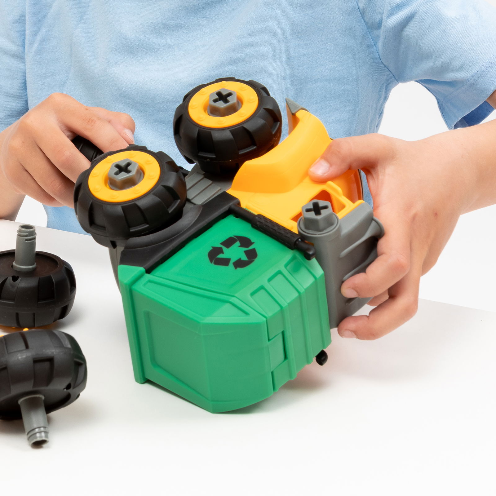 Construction vehicle, garbage truck Construction vehicle, garbage truck