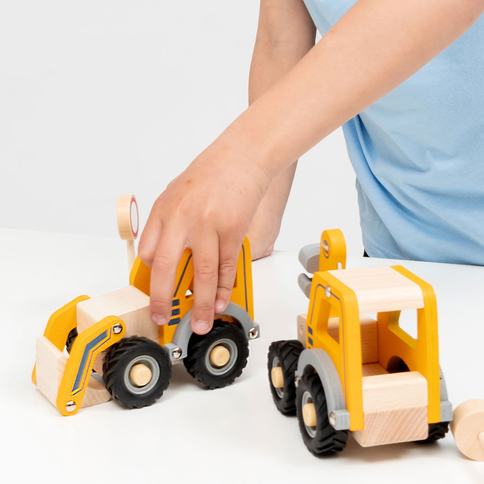 Wooden construction vehicles, wheel loader Wooden construction vehicles, wheel loader