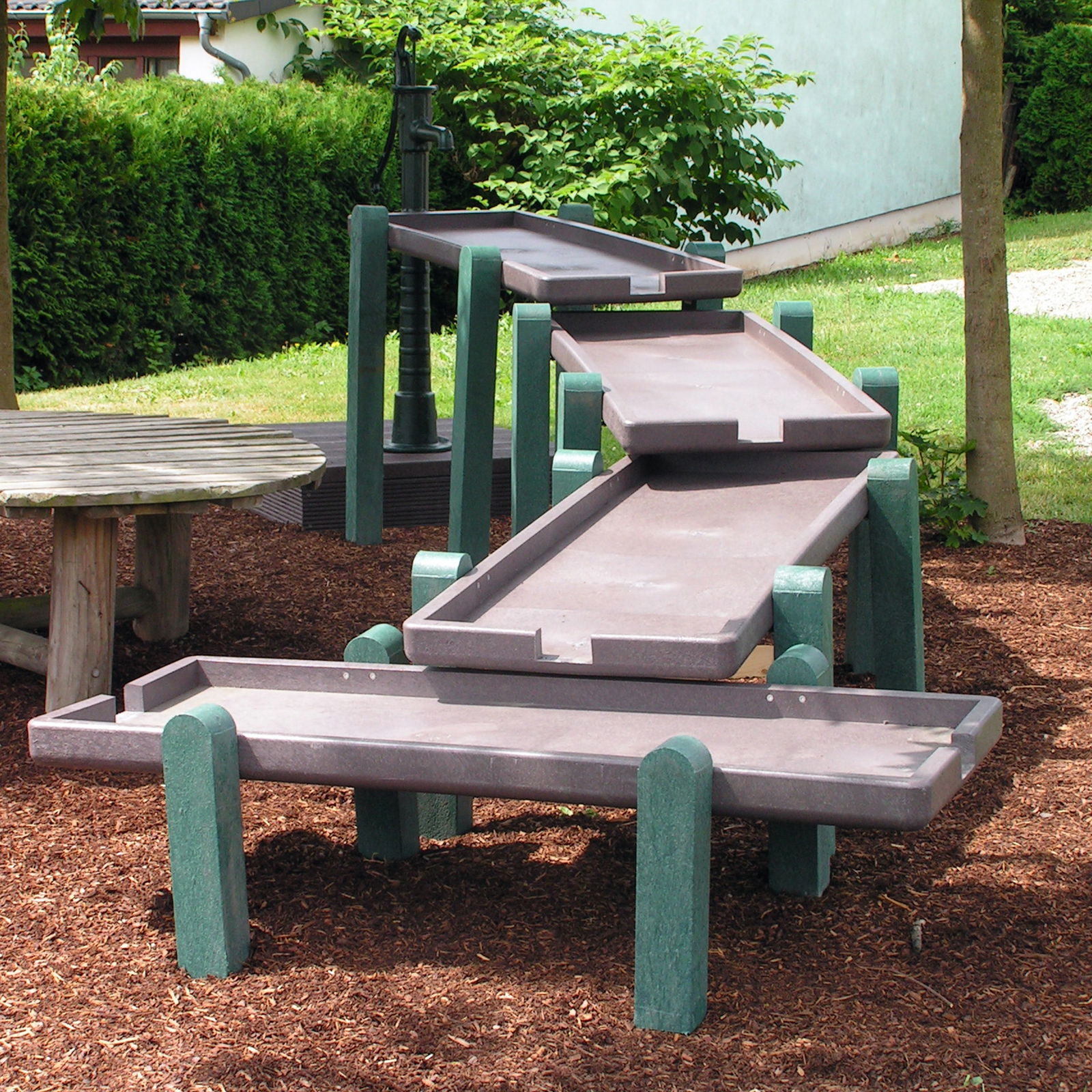 Wasserspielanlage Fließelement 2, Recycling-Kunststoff Wasserspielanlage Fließelement 2, Recycling-Kunststoff