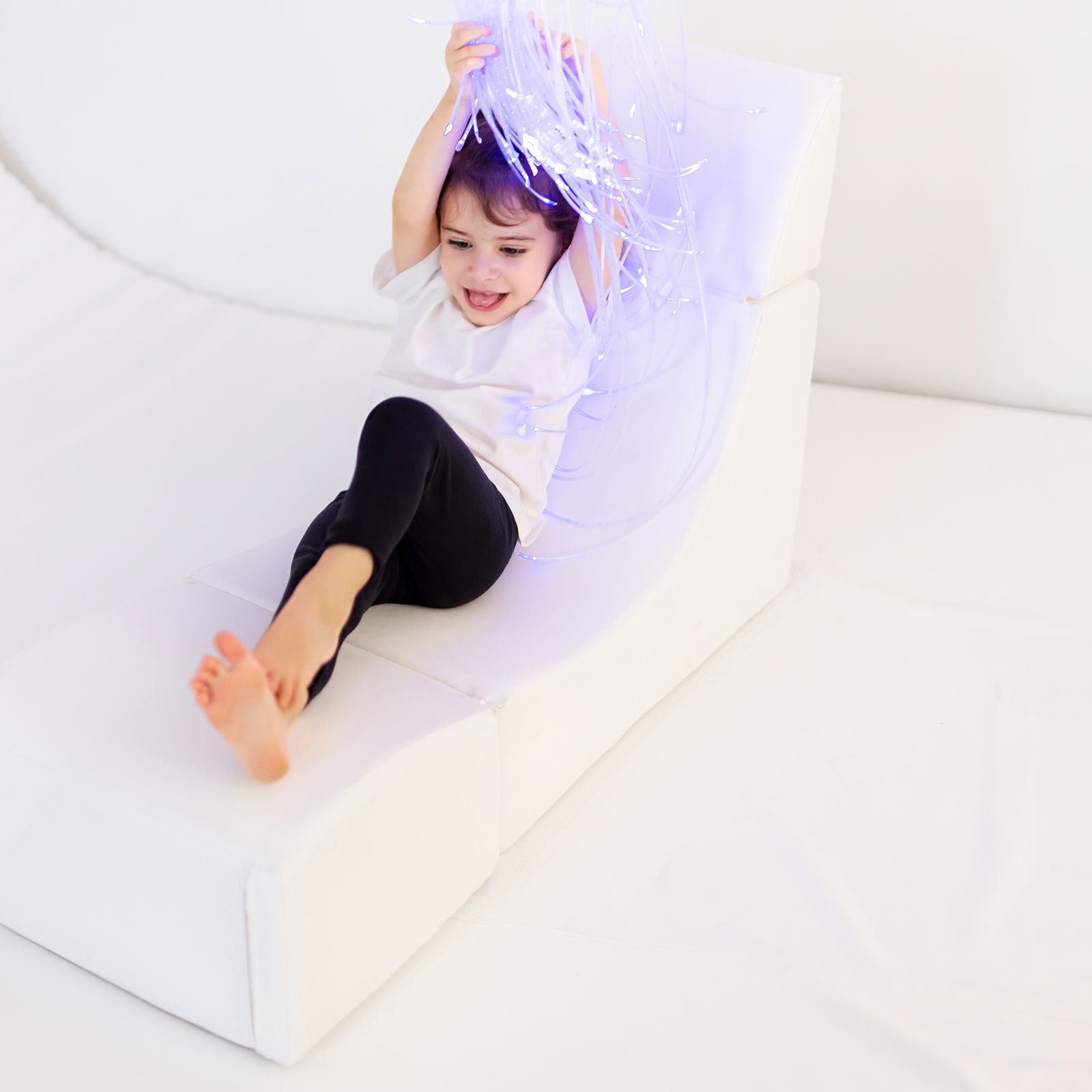 Chill fotelja, uska, bijela Chill fotelja, uska, bijela