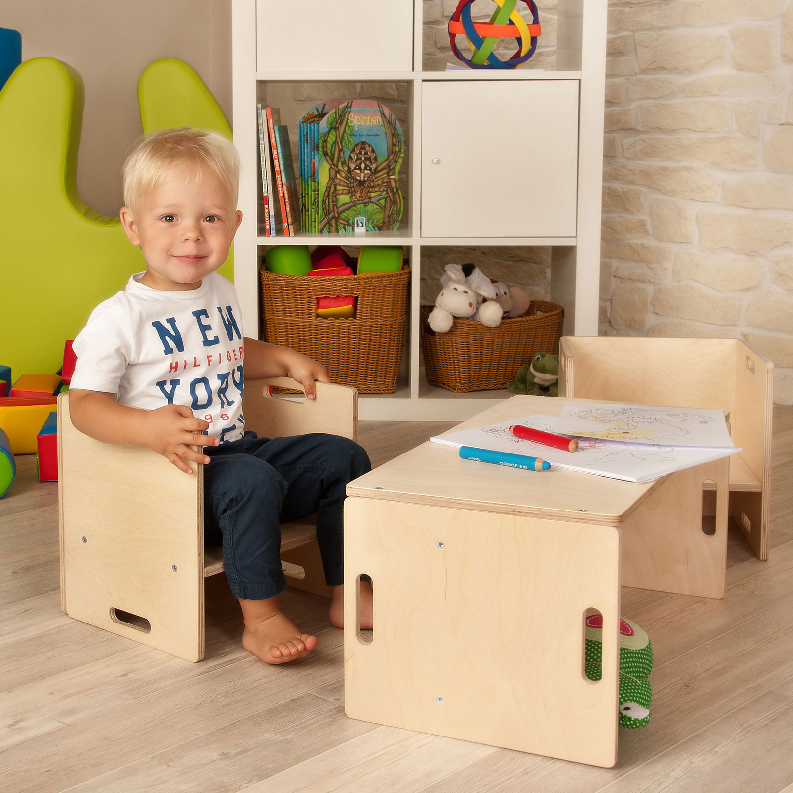 Wendebank aus Holz, Krippe